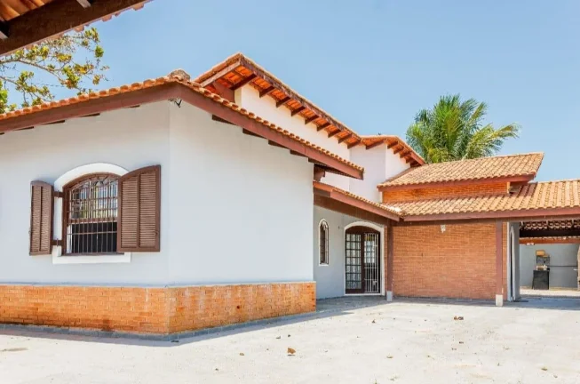 Imagem Casa para Venda em Itanhaém, Bopiranga, 3 dormitórios, 1 suíte, 1 banheiro, 8 vagas