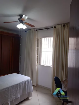 Imagem CASA TÉRREA REFORMADA COM 2 DORMITÓRIOS NA VILA DAS MERCES !