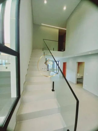Imagem Casa Sobrado,3 Dormitórios (1 suíte) 250m2, Condomínio Malibu.
