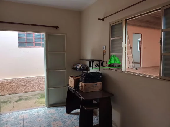 Imagem Casa para Venda em Limeira, Vila Queiroz, 4 dormitórios, 1 suíte, 2 banheiros, 4 vagas