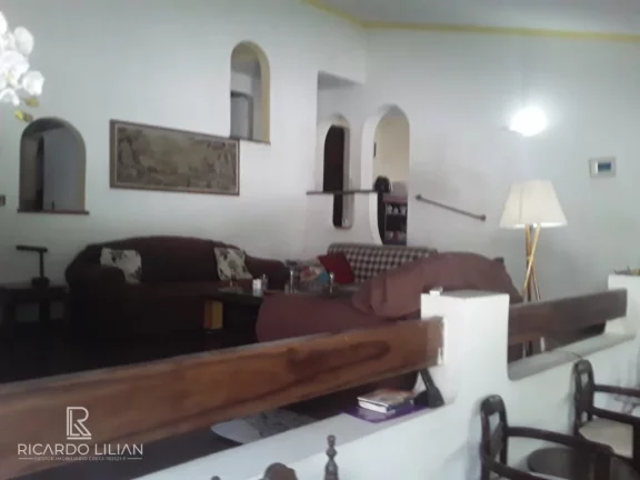Imagem A VENDA!!! Casa em condominio com 3 dormitorios sendo uma suite, piscina e 4 vagas cobertas.