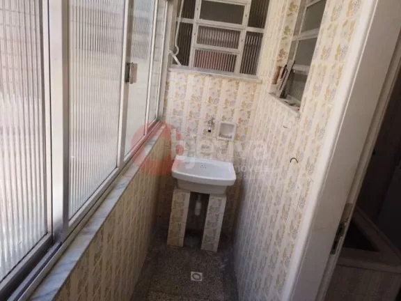 Imagem Apartamento com 2 dormitórios à venda, 60 m² por R$ 370.000,00 - Centro - Cabo Frio/RJ