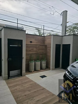 Imagem Lindo apartamento em prédio 2 andares com elevador.