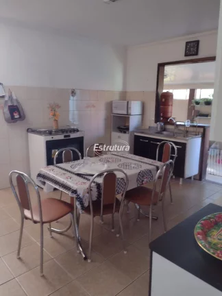 Imagem Sobrado com 2 apartamentos individuais no bairro Pinheiro Machado