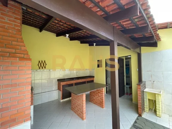 Imagem Venha conhecer essa bela casa em Ubatuba, Santa Catarina, com 3 dormitórios, 2 suítes e garagem co...