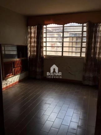 Imagem Casa com 3 dormitórios à venda, 180 m² - Setor Central - Itumbiara/GO