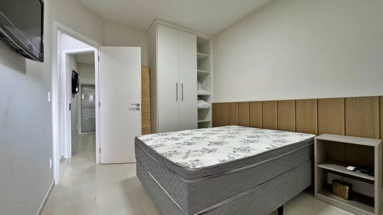 Imagem Apartamento decorado á venda na Riviera com vista para mar