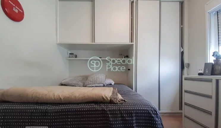Imagem Cobertura impecável ao lado do Horto. São 210m² de área privativa, 3 dormitórios ( 2 suítes) e...