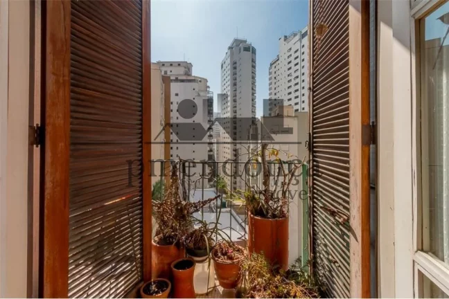 Imagem Apartamento proximo ao Shopping Higienopolis com 3 quartos e 1 vaga, 133m²