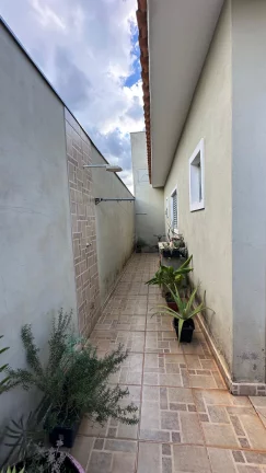 Imagem CASA Á VENDA NO JARDIM NOEMIA - 300m² de terreno - Casa com edícula
