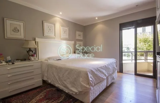 Imagem Luxuoso Apartamento de Alto Padrão em região nobre. Fácil acesso transporte coletivo e as margina...