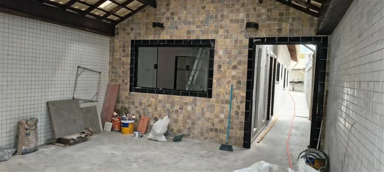 Imagem CASA COM 89 m² - VILAMAR - PRAIA GRANDE SP