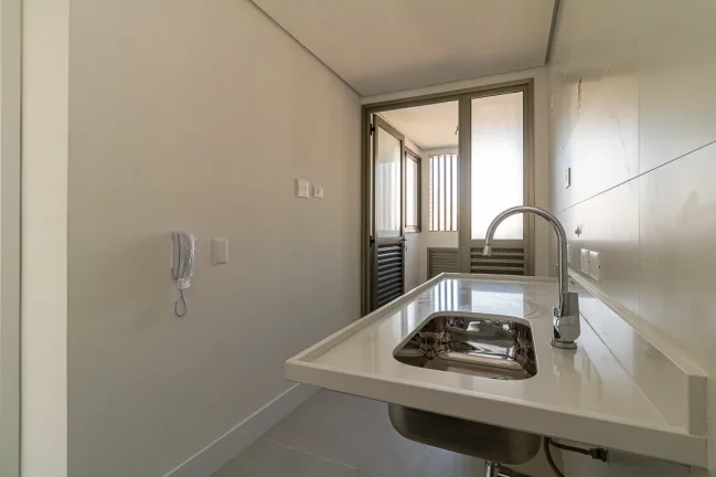 Imagem Apartamento Perdizes - 73M², 2 Dorms, 1 Suíte, 2 Vagas Demarcadas, Face Norte, Varanda, Academia, Churrasqueira, Piscinas, Gerador, Playground.