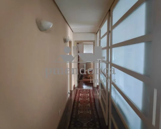 Imagem Apartamento com living para 02 ambientes, amplas janelas, lavabo, dormitórios ricos em armários, b...