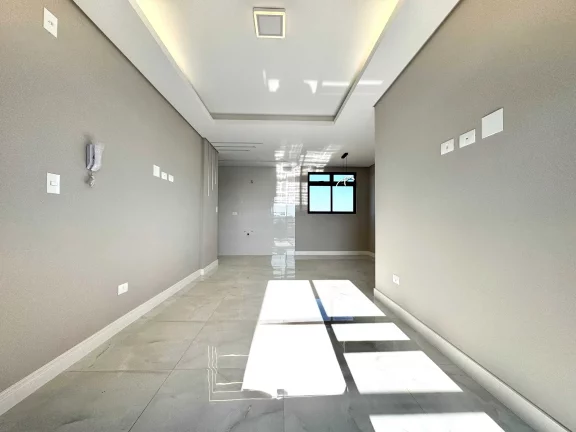 Imagem Apartamento com 3 dormitórios sendo 1 suíte e 1 vaga de garagem em São José dos Pinhais