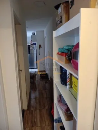 Imagem Apto semi novo, 2 dormitórios, sala 2 ambientes, cozinha com armários, área de serviço, sem vaga...