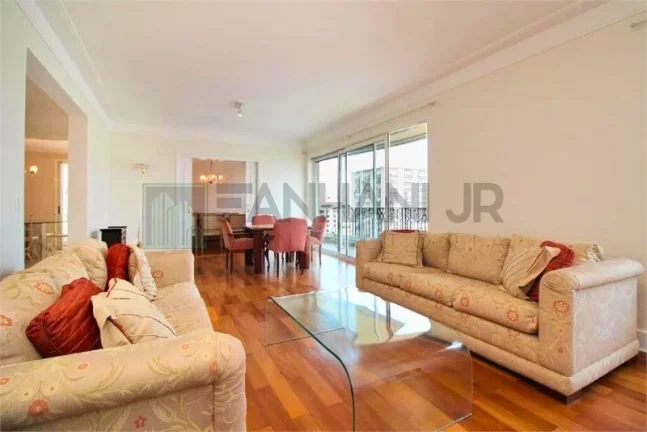 Imagem Imperdível! Apartamento de alto padrão com 3 suítes e 4 vagas na Cerqueira César, São Paulo-SP - 208m². Confira já!