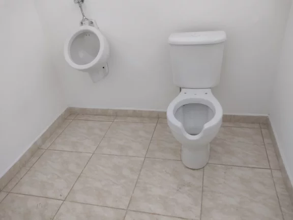 Imagem SALÃO COMERCIAL COM 650 METROS + 250 METROS DE MEZANINO PRÓXIMO CENTRO DO PARQUE NAÇÕES