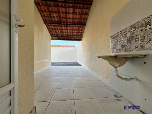 Imagem VENDO CASA 3/4 SENDO UMA SUÍTE -CONDOMÍNIO -SIM