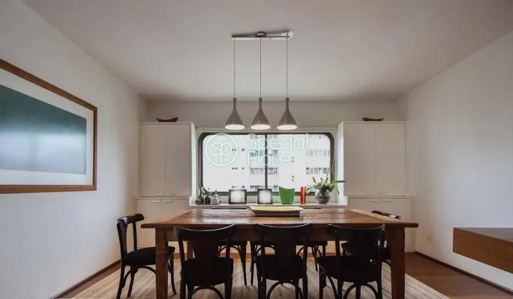 Imagem Ótimo apartamento com 320m² no Campo Belo, um por andar. Amplo living com varanda, home theather, ...