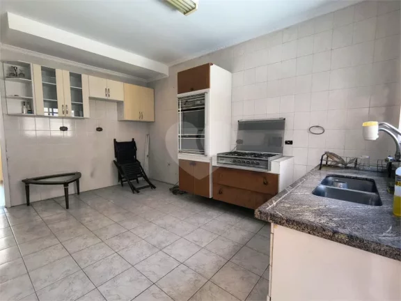 Imagem Sobrado à venda com 3 quartos, sendo 1 suíte, em Butantã, São Paulo - SP