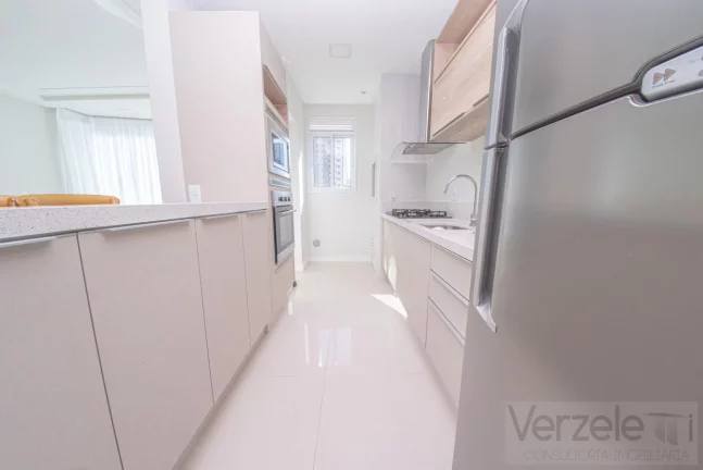 Imagem Apartamento 4 ou + dormitórios para Venda em Balneário Camboriú / SC no bairro Centro