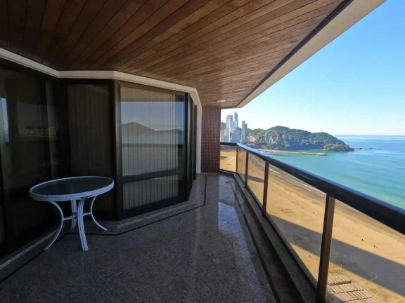 Imagem Apartamento frente mar com 3 suítes e 3 vagas de garagem em Balneário Camboriú/SC