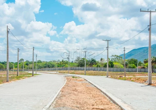 Imagem VENDO LOTE no melhor loteamento fechado da Pacatuba. O lugar ideal para você e sua família realiza...