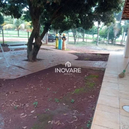 Imagem Rancho com 3 dormitórios à venda, 220 m² por R$ 550.000,00 - Zona Rural - Itumbiara/GO