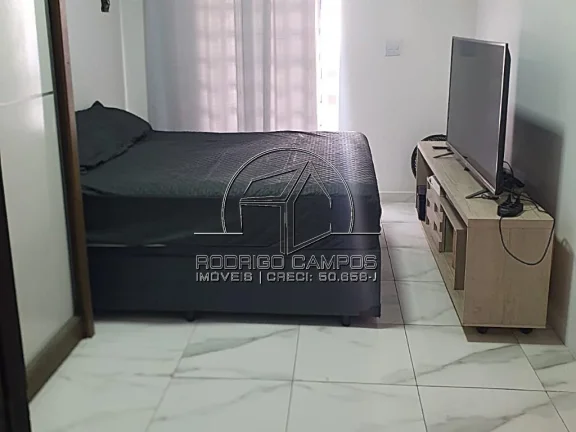 Imagem Espaçoso Sobrado à Venda na Cidade Ocian - 3 Quartos e 3 Vagas