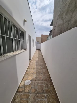 Imagem Casa a venda c/ 03 dormitórios, sendo 01 suíte - Bairro Água Branca