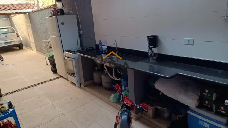 Imagem Sobrado para Venda em São Paulo, Vila Londrina, 5 dormitórios, 1 suíte, 3 banheiros, 3 vagas