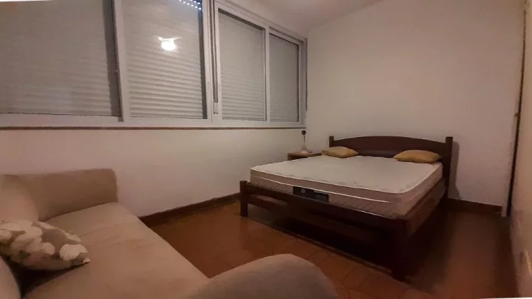 Imagem Pitangueiras - Frente ao mar - 05 dormitórios - 200 m² úteis - 01 vaga de garagem.