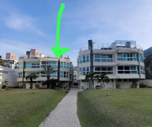 Imagem Outros com 4 dormitórios sendo 4 suítes e 4 vagas de garagem em Bombinhas/SC