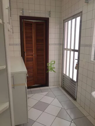 Imagem Casa em condomínio à venda, 335 m² com 4 suítes, 4 vagas - Jardim Monte Alegre - Taboão da Serra/SP