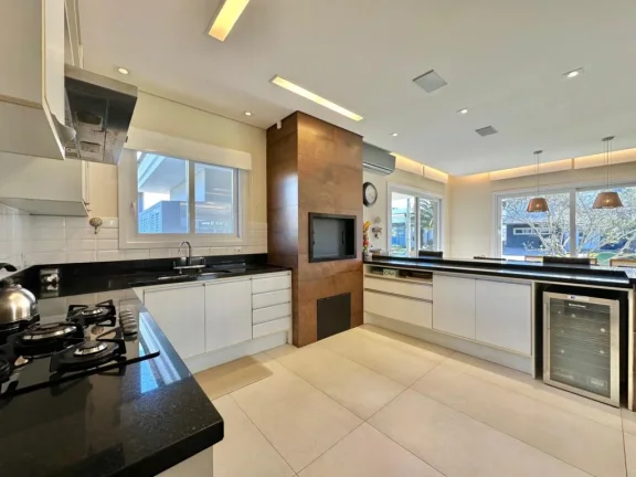 Imagem Casa em Condominio 4 Dormitórios - Bairro Zona Nova
