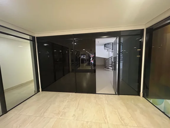 Imagem Loja Comercial – 122m² com Mezanino e Acesso Privilegiado no Centro