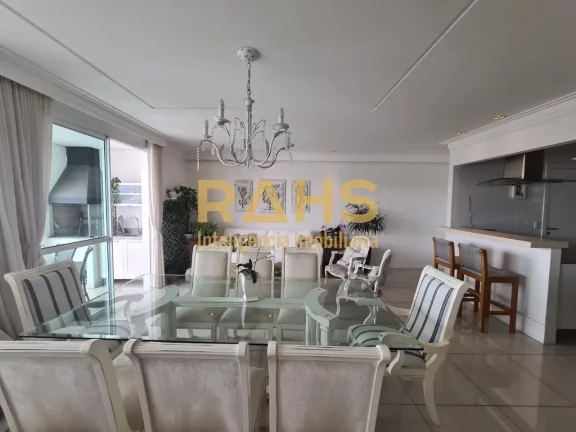 Imagem Apartamento em região Privilegiada, com sacada e vista livre para cidade. Possui 138m² de área pr...