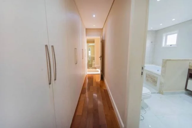 Imagem Casa com 360 m² - 3 suítes, em condomínio na Granja Viana!!!