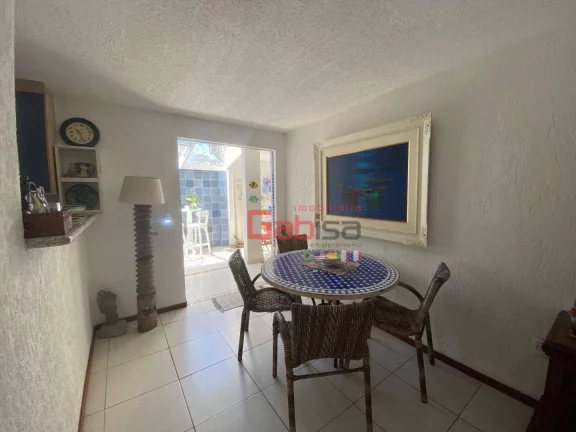 Imagem Casa com 4 Suítes Mobiliada pronta para Airbnb, morar ou veraniar na beira mar à venda, 160 m² por R$ 680.000 - Praia Rasa - Armação dos Búzios/RJ