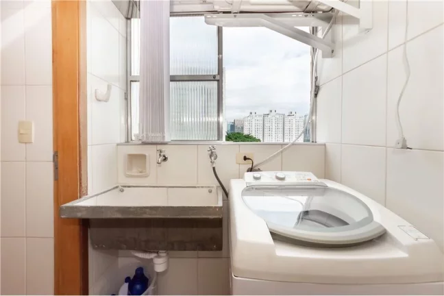 Imagem Apartamento à venda em São Paulo, Vila Nova Conceição, com 2 quartos, 70m2