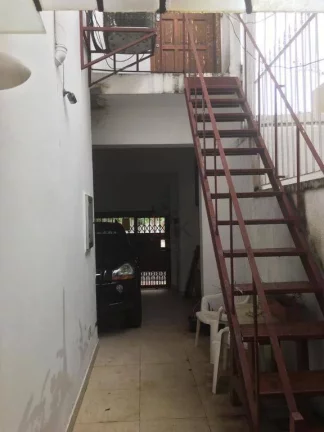 Imagem Casa à venda no Brooklin, Rua Califórnia, 3 quartos sendo 1 suíte, 220m², 3 vagas de garagem.