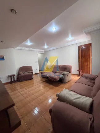 Imagem Sobrado Completo com 3 Dormitórios, Área Gourmet e 3 Vagas à Venda