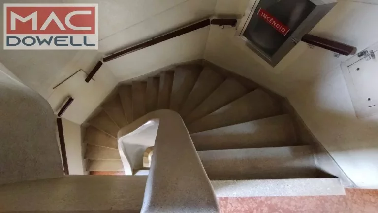 Imagem Prédio comercial de 19 andares no centro do Rio