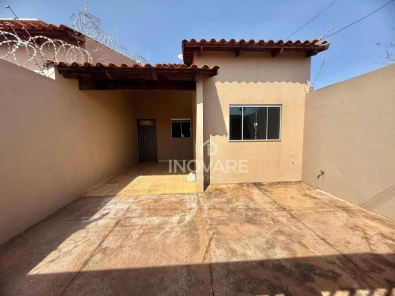 Imagem Casa com 2 dormitórios para alugar, 79 m² por R$ 1.200,00/mês - Dom Velloso - Itumbiara/GO