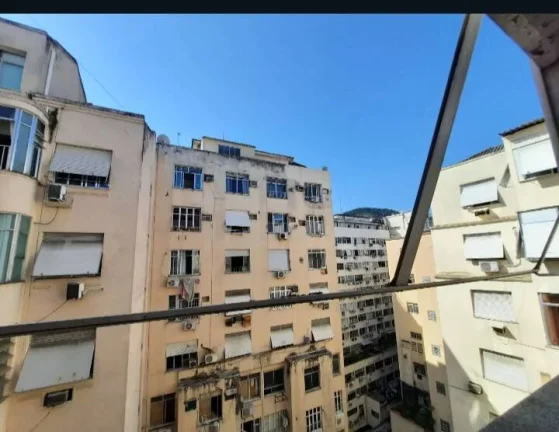Imagem Vendo na quadra da praia Domingos Ferreira de Fundos sala, 3 quartos .