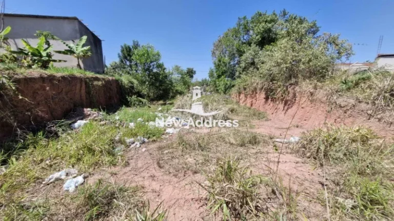 Imagem Terreno com 720m² à Venda em Guarapari