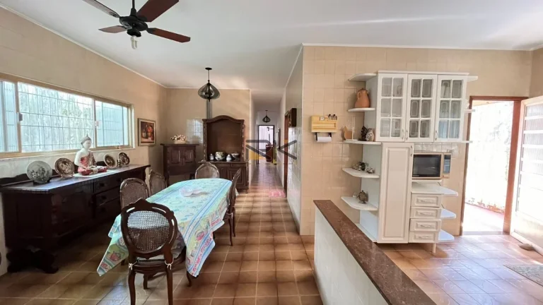 Imagem Casa à venda no bairro do Itaguá com 3 dormitórios,sala de estar e varanda
