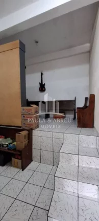 Imagem Sobrado 262m² com Salão Comercial Grande, uma casa com 6 Cômodos e outra com 2 Cômodos, 2 Vagas no Jardim São Gabriel, Mauá-SP