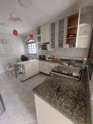 Imagem Sobrado a venda na Vila Zelina, a 9 minutos a p?(C) do Metrô Vila Prudente. 3 dormitórios, 1 com closet, 2 vagas de garagem cobertas, portão automático.